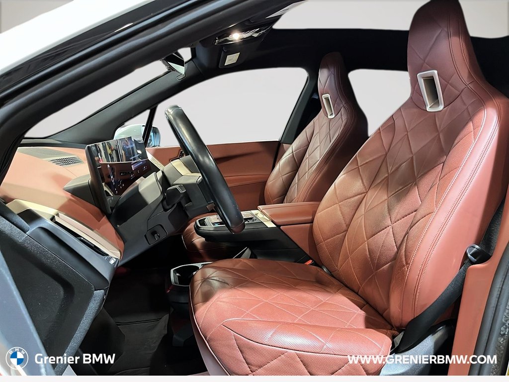 2022 BMW iX xDrive50 in Terrebonne, Quebec - 7 - w1024h768px