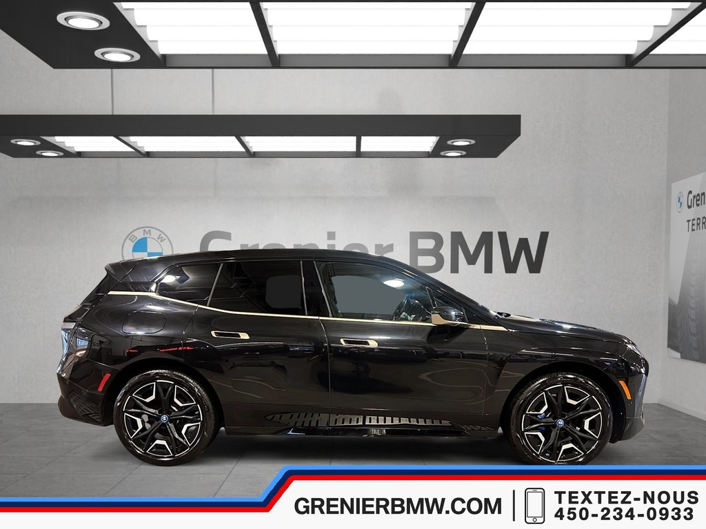 BMW iX xDrive50, Premium Essential, M Sport Package 2023 à Terrebonne, Québec - 3 - w1024h768px
