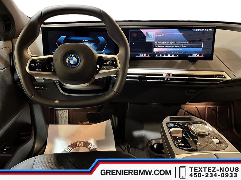 BMW IX XDrive40, Maintenance sans frais 3 ans/60,000 km 2024 à Terrebonne, Québec - 8 - w1024h768px
