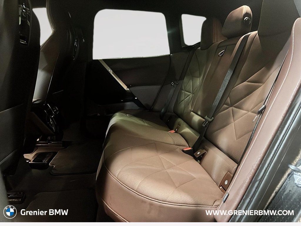 2025 BMW iX xDrive40 in Terrebonne, Quebec - 10 - w1024h768px