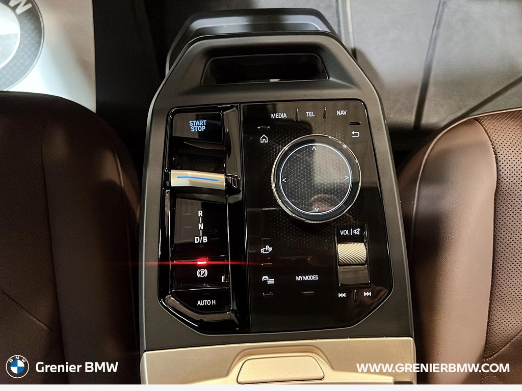 BMW iX xDrive50 2025 à Terrebonne, Québec - 14 - w1024h768px