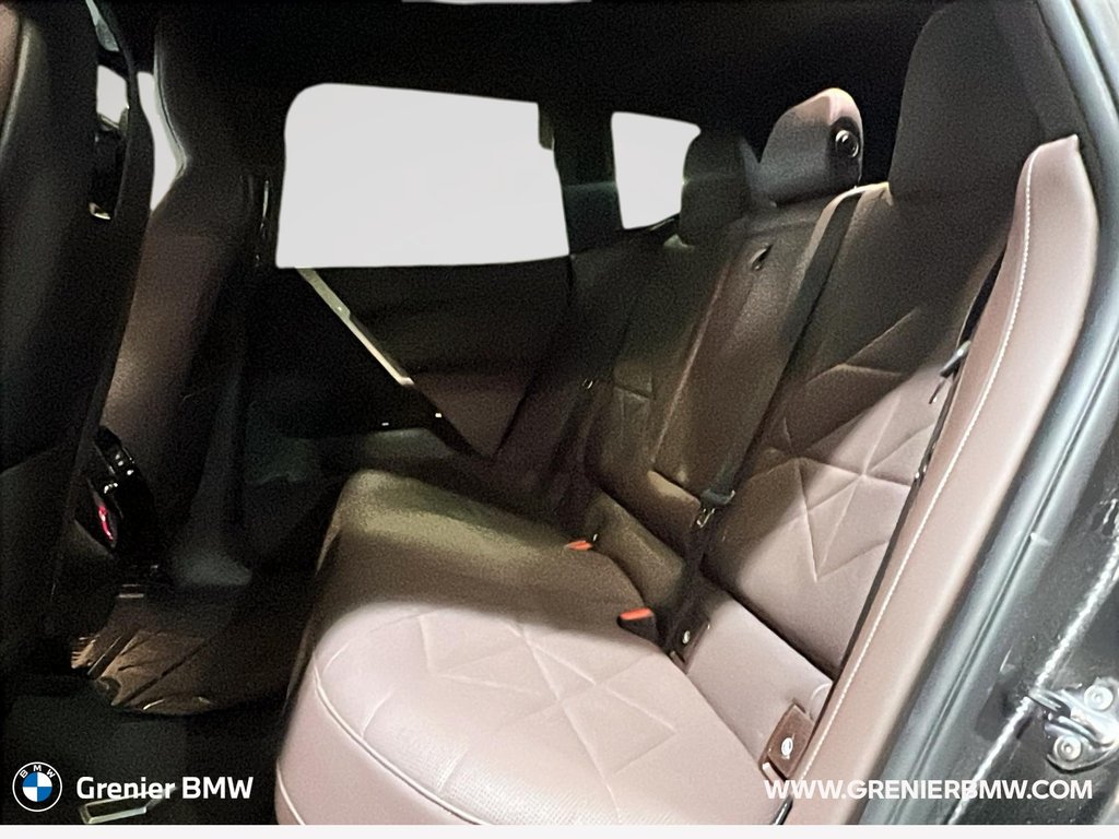 BMW iX xDrive50 2025 à Terrebonne, Québec - 9 - w1024h768px