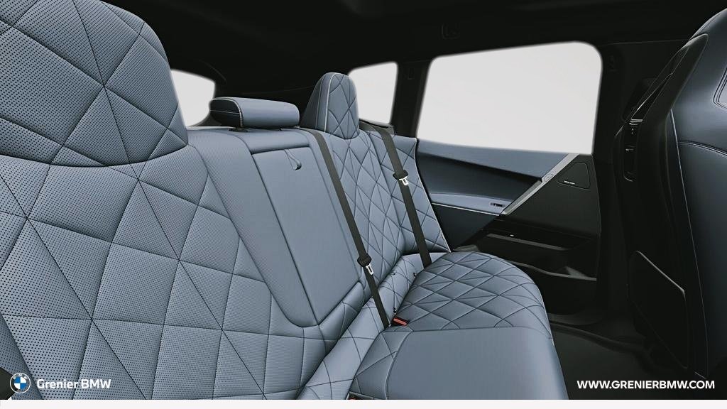 2026 BMW iX xDrive60 in Terrebonne, Quebec - 12 - w1024h768px