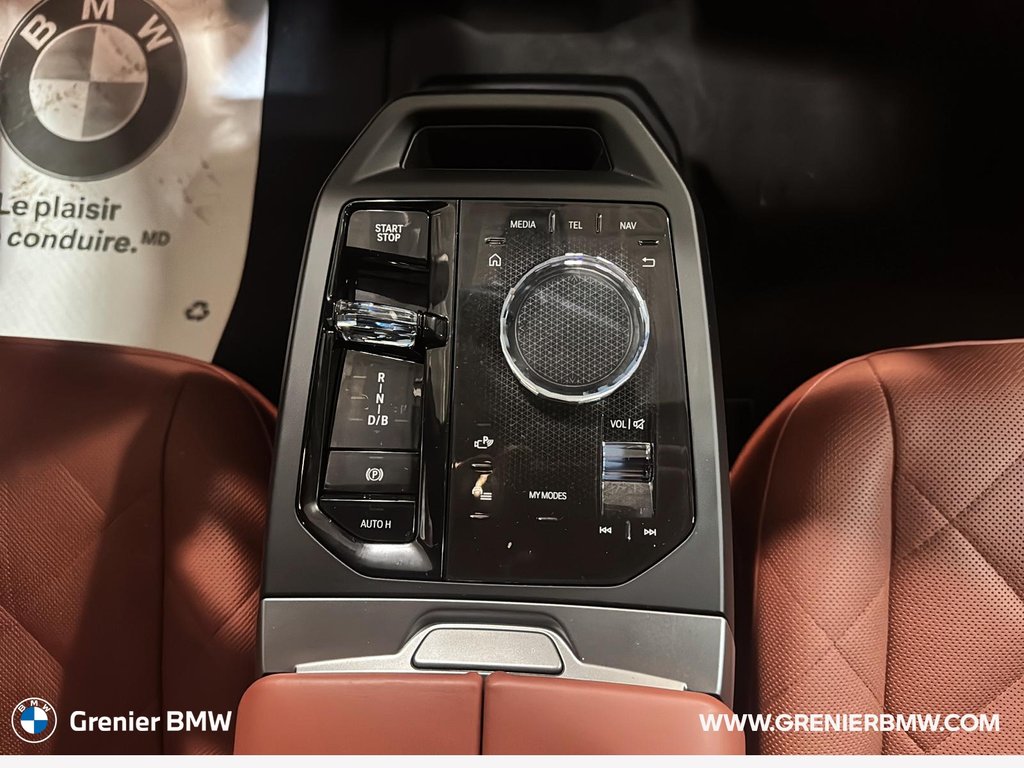 BMW iX xDrive60 2026 à Terrebonne, Québec - 13 - w1024h768px