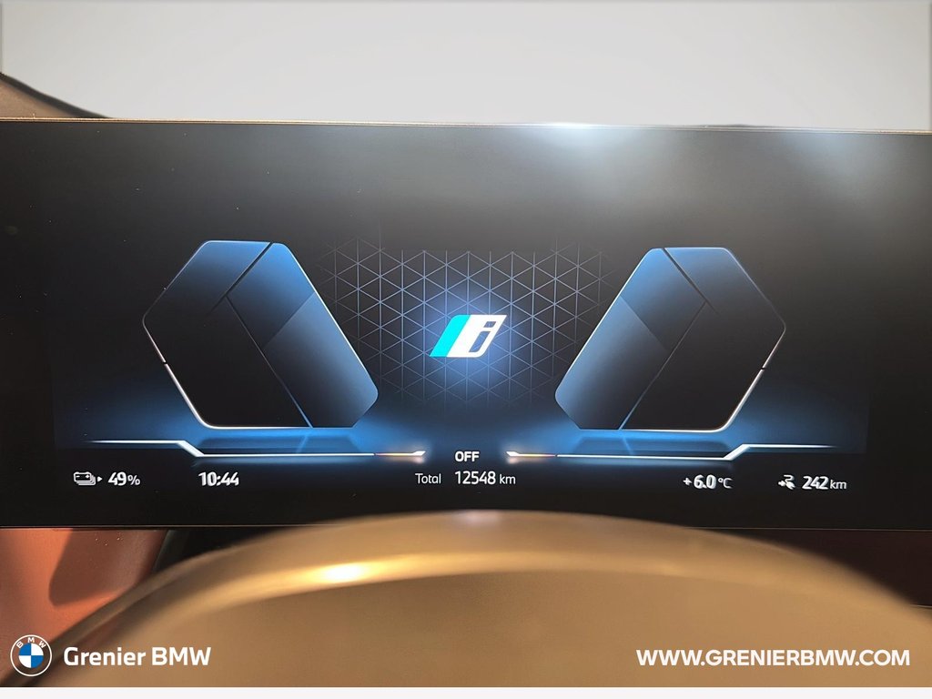 BMW iX xDrive60 2026 à Terrebonne, Québec - 11 - w1024h768px