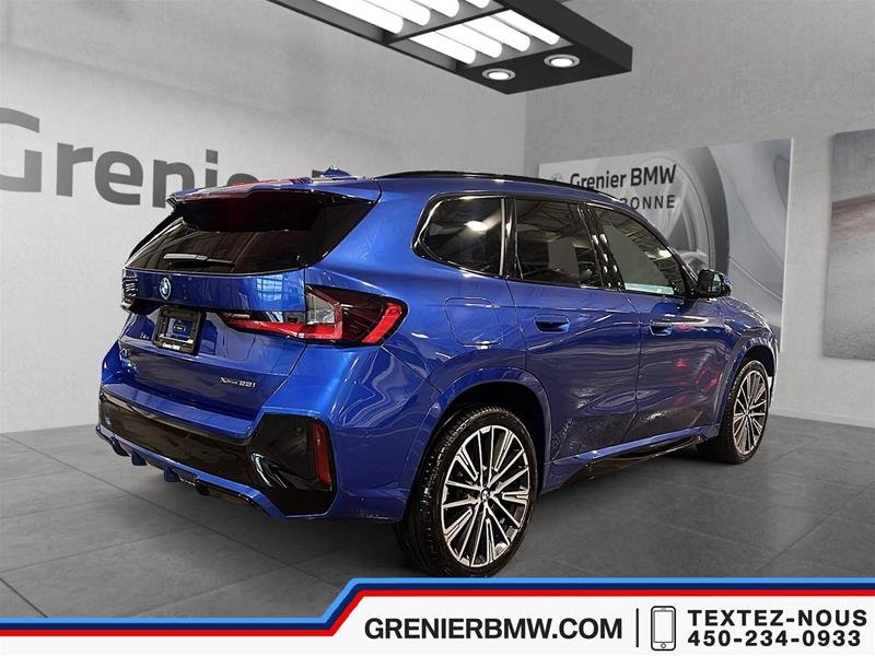 BMW X1 xDrive28i 2023 à Terrebonne, Québec - 4 - w1024h768px