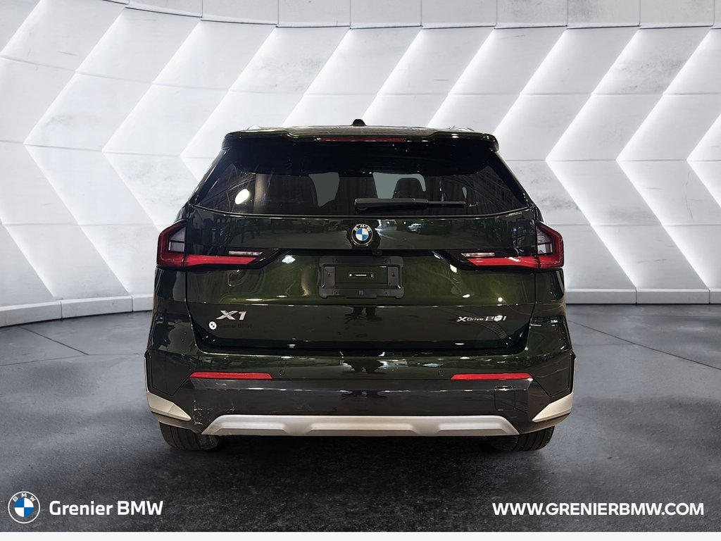 BMW X1 xDrive28i 2023 à Terrebonne, Québec - 3 - w1024h768px