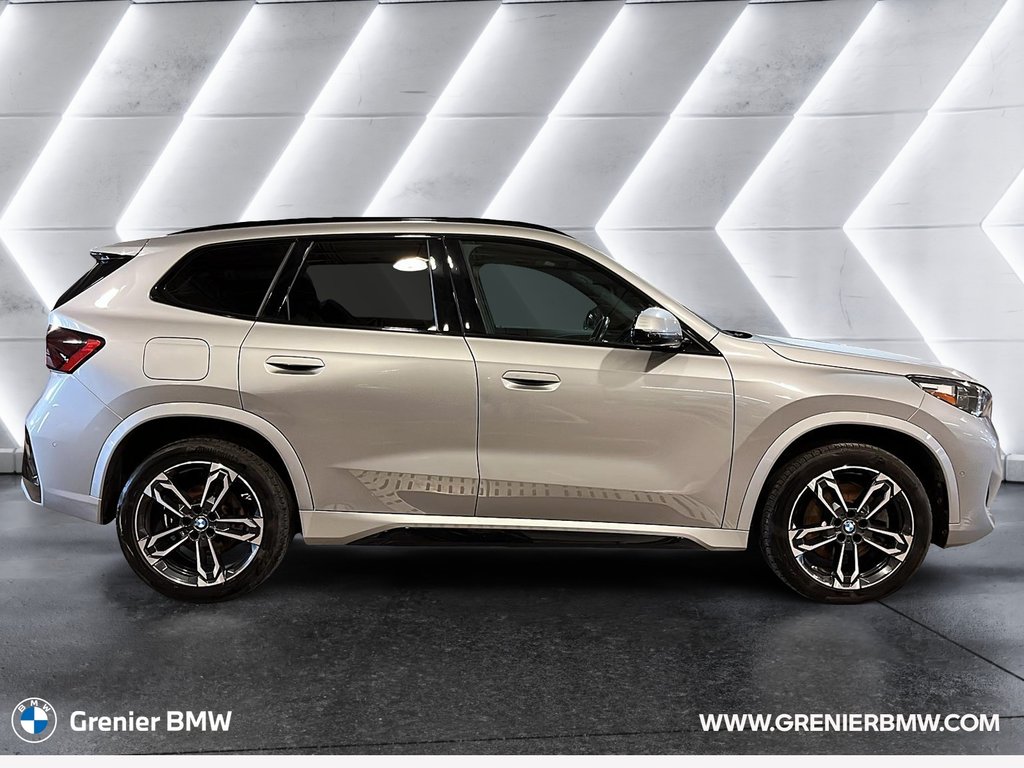 2023 BMW X1 xDrive28i in Terrebonne, Quebec - 3 - w1024h768px