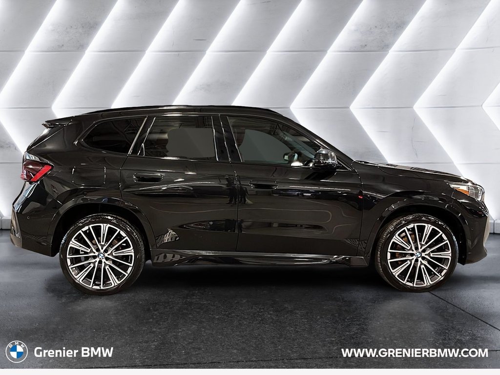 2023 BMW X1 xDrive28i in Terrebonne, Quebec - 3 - w1024h768px