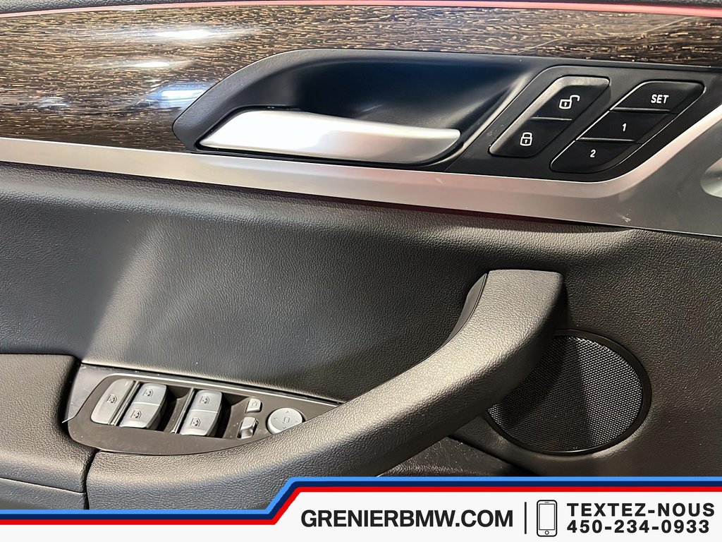 2025 BMW X4 XDrive30i, Premium Essential, M Sport Suspension in Terrebonne, Quebec - 10 - w1024h768px