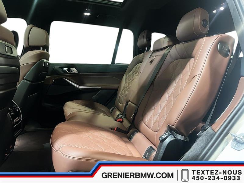 2025 BMW X7 M60i xDrive, M Sport Pro, V8 523hp, Carbon Trims in Terrebonne, Quebec - 9 - w1024h768px