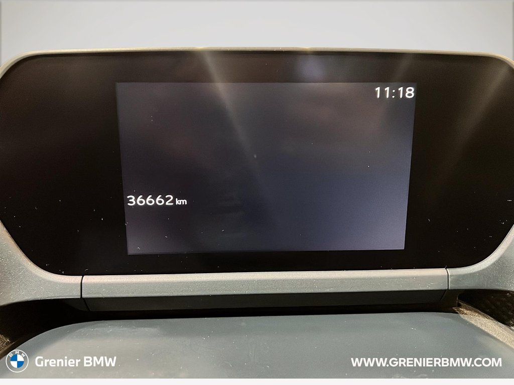 Camions Toyota bZ4X XLE 2023 à Terrebonne, Québec - 11 - w1024h768px