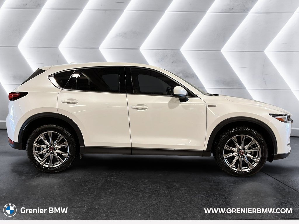 2021 Mazda CX-5 100th Anniversary Edition in Terrebonne, Quebec - 3 - w1024h768px