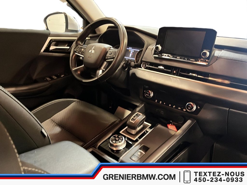 2022 Mitsubishi Outlander ES S-AWC, 7 Passagers, Apple Carplay in Terrebonne, Quebec - 13 - w1024h768px