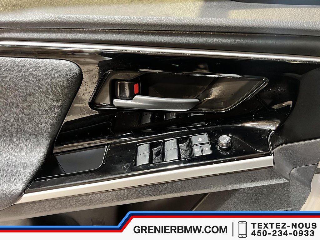 Toyota bZ4X XLE AWD, Kit Hiver + Kit d'été, Apple CarPlay 2023 à Terrebonne, Québec - 9 - w1024h768px