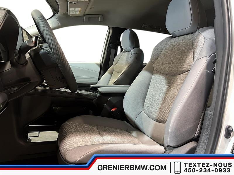 2025 Toyota Sienna Hybrid Sienna LE AWD 8-Pass in Terrebonne, Quebec - 7 - w1024h768px