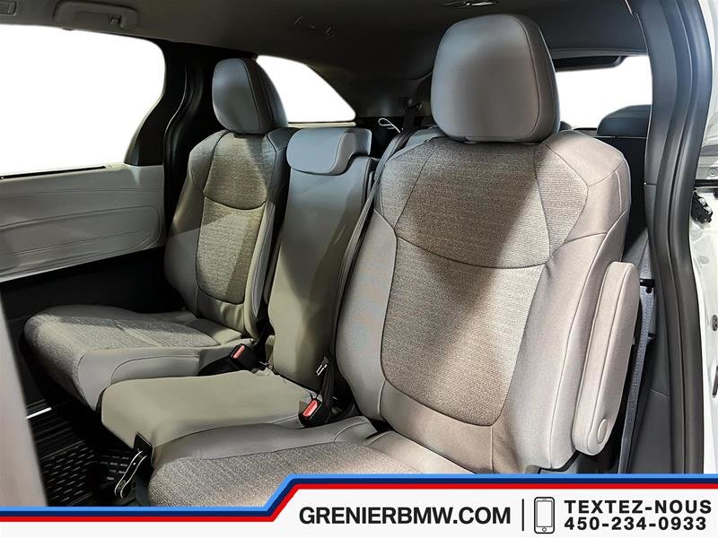 2025 Toyota Sienna Hybrid Sienna LE AWD 8-Pass in Terrebonne, Quebec - 9 - w1024h768px