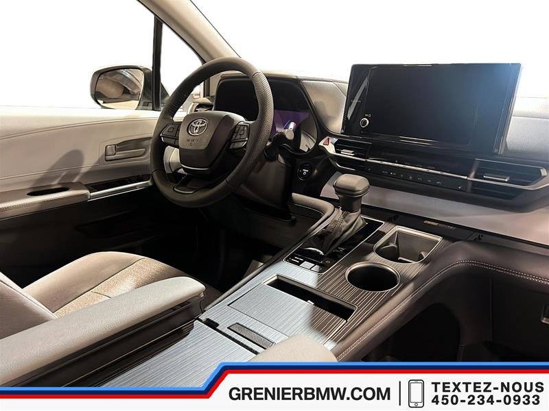 2025 Toyota Sienna Hybrid Sienna LE AWD 8-Pass in Terrebonne, Quebec - 13 - w1024h768px