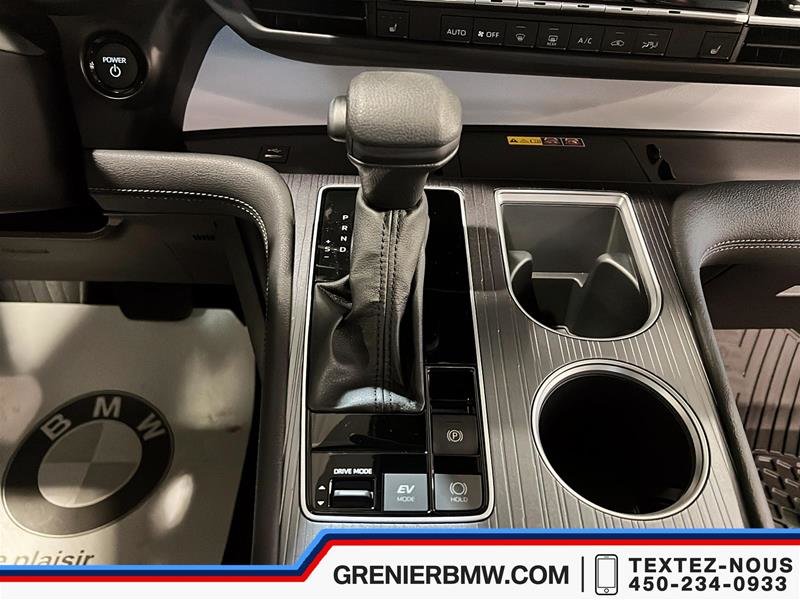 2025 Toyota Sienna Hybrid Sienna LE AWD 8-Pass in Terrebonne, Quebec - 14 - w1024h768px