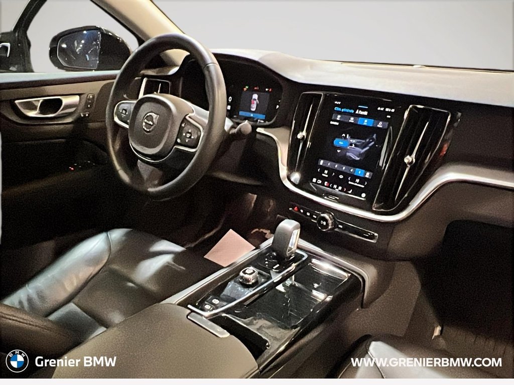 Volvo S60 hybride rechargeable Core version foncée 2025 à Terrebonne, Québec - 13 - w1024h768px