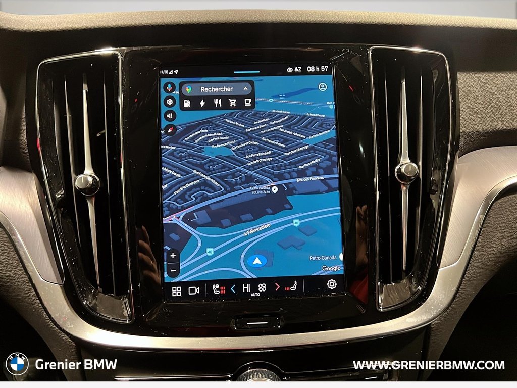 Volvo S60 Plug-In Hybrid T8 AWD Core Dark Theme, AppleCarPlay 2025 à Terrebonne, Québec - 15 - w1024h768px