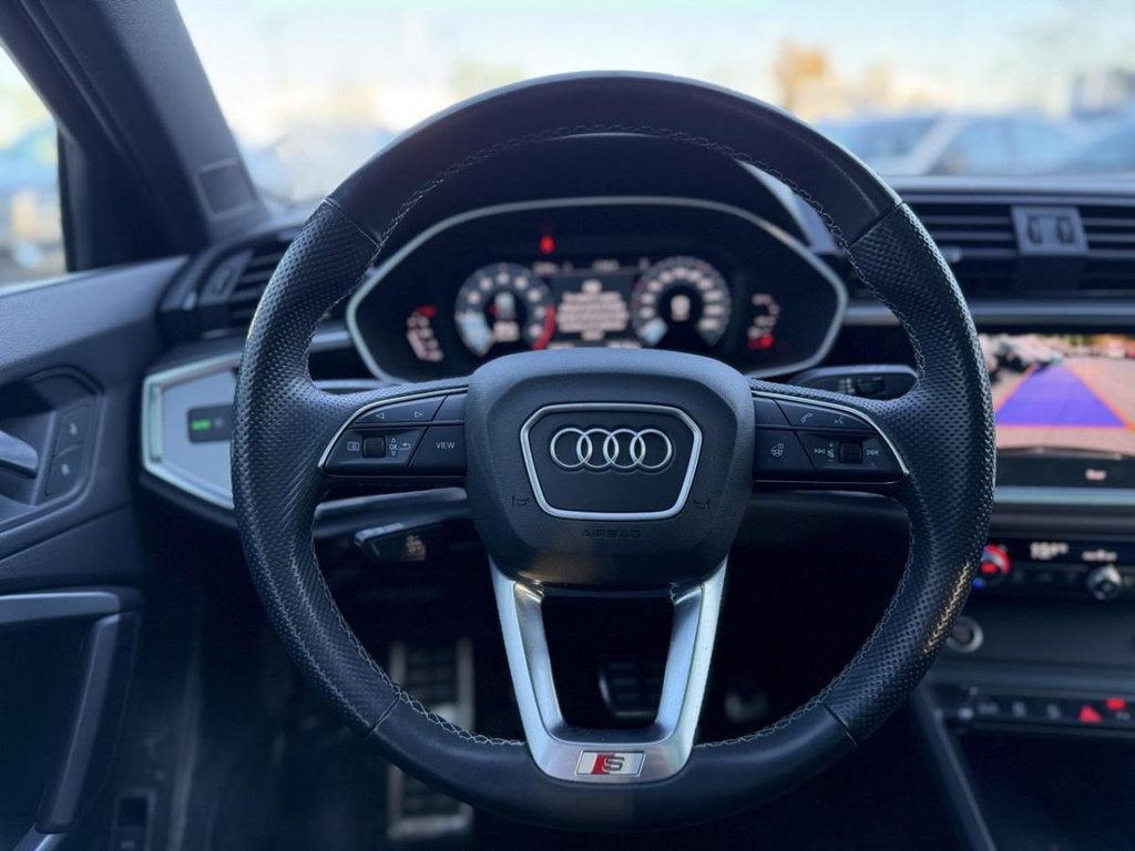 2024 Audi Q3 Progressiv S-Line Black Optic in Terrebonne, Quebec - 19 - w1024h768px