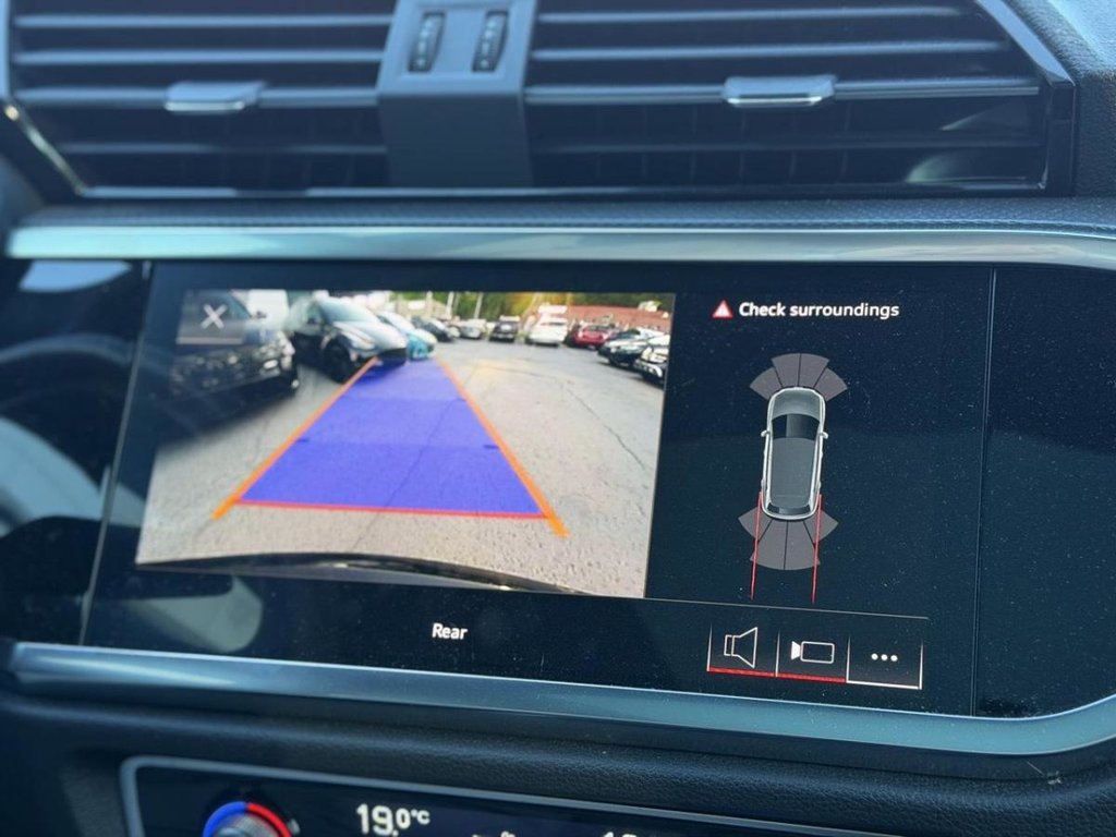 2024 Audi Q3 Progressiv S-Line Black Optic in Terrebonne, Quebec - 16 - w1024h768px
