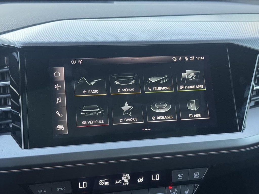 2022 Audi Q4 e-tron Komfort Bas kilométrage in Terrebonne, Quebec - 15 - w1024h768px