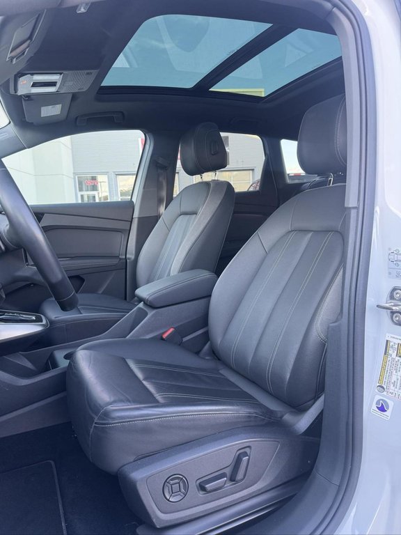 2022 Audi Q4 e-tron Komfort Bas kilométrage in Terrebonne, Quebec - 8 - w1024h768px