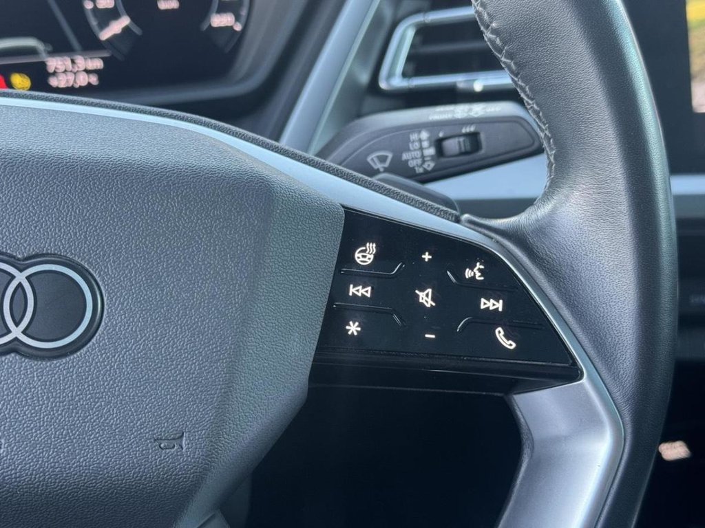 2022 Audi Q4 e-tron Komfort Bas kilométrage in Terrebonne, Quebec - 12 - w1024h768px