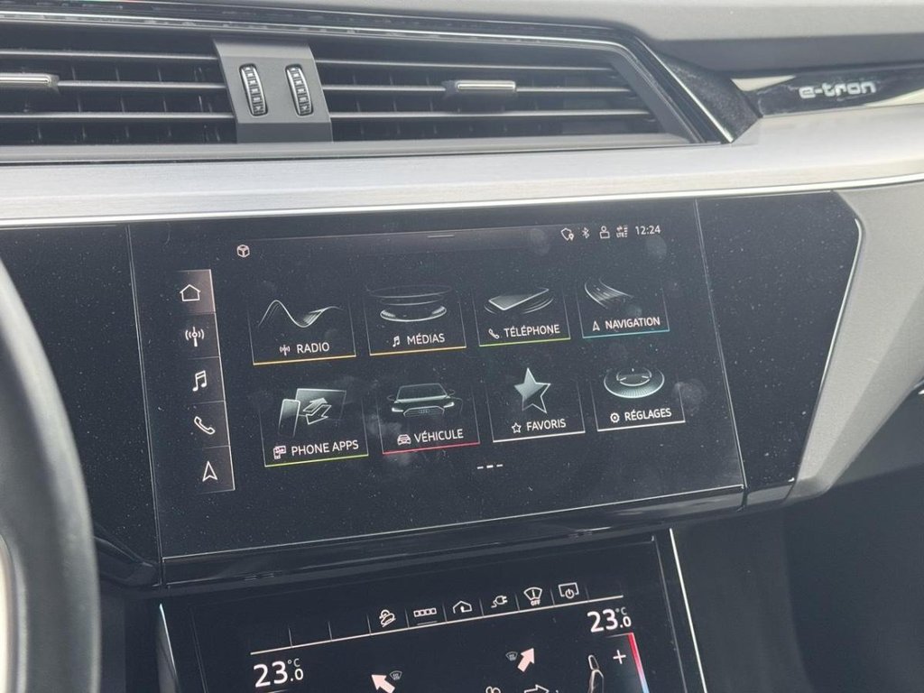 Audi Q8 e-tron Premium Cuir Toit Panoramique AWD 2024 à Terrebonne, Québec - 14 - w1024h768px