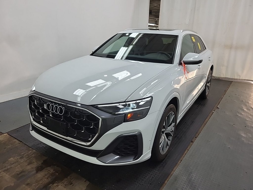 2025 Audi Q8 Progressiv Cuir Toit Panoramique Bas Kilométrage in Terrebonne, Quebec - 1 - w1024h768px
