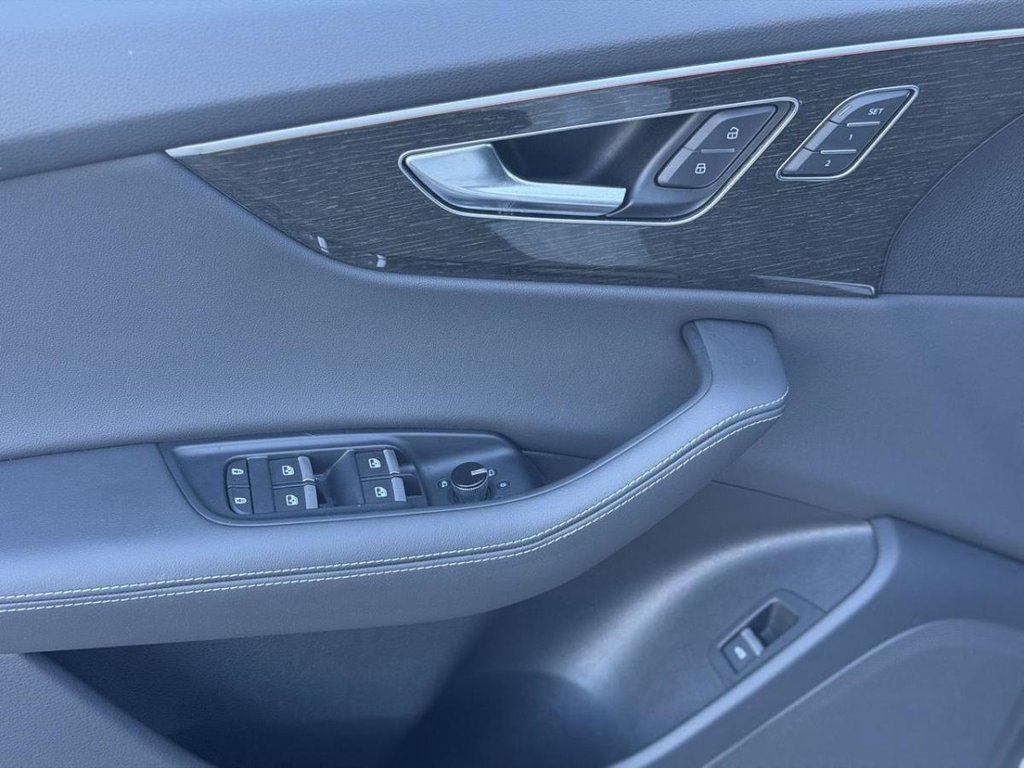 2025 Audi Q8 Progressiv Cuir Toit Panoramique Bas Kilométrage in Terrebonne, Quebec - 7 - w1024h768px