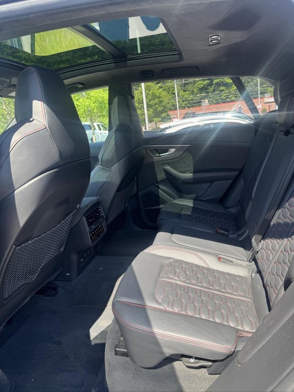 2021 Audi RS Q8 Toit Panoramique Mag 23'' Bas Kilométrage in Terrebonne, Quebec - 8 - w1024h768px