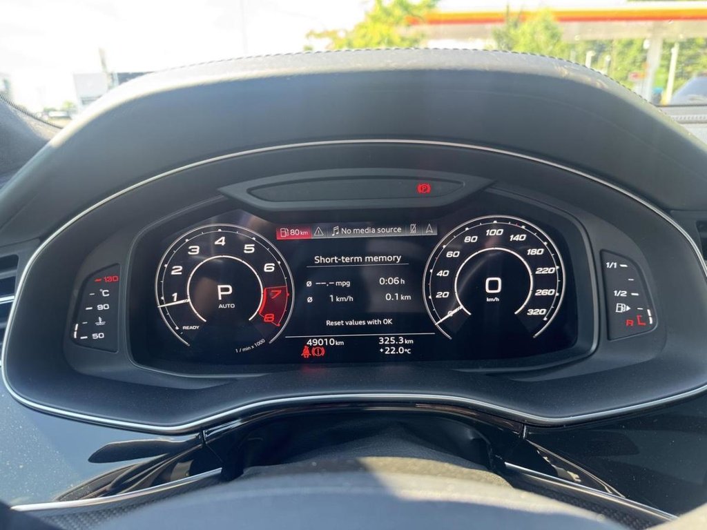 2021 Audi RS Q8 Toit Panoramique Mag 23'' Bas Kilométrage in Terrebonne, Quebec - 11 - w1024h768px