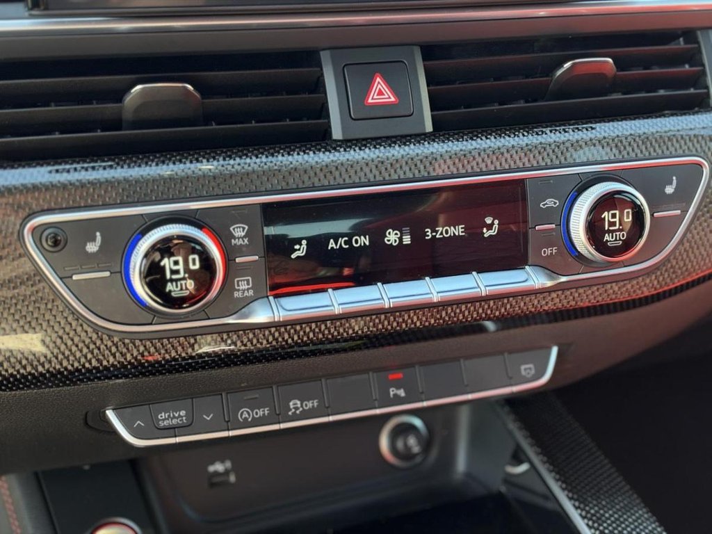 Audi s5 Sportback Progressiv intérieur Rouge 2022 à Terrebonne, Québec - 17 - w1024h768px