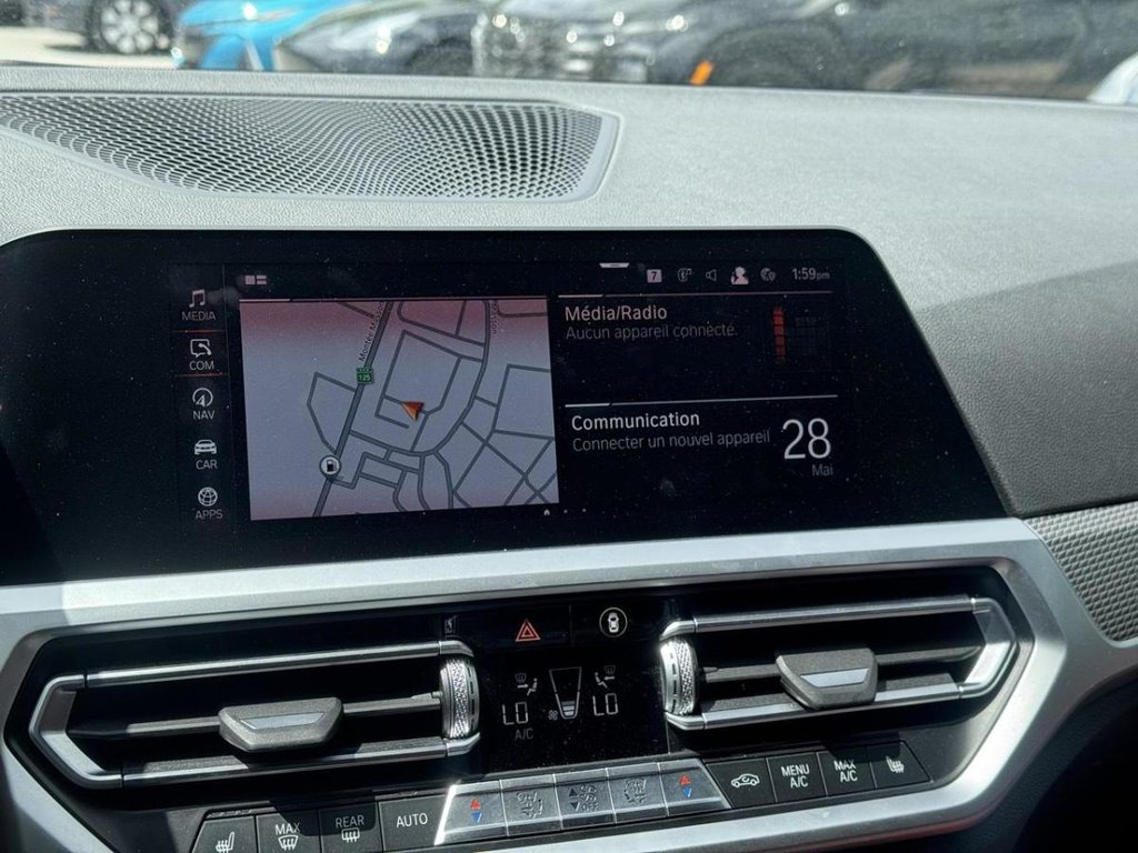 BMW 3 Series 330i xDrive M Package Intérieur Rouge Bas Kilo 2021 à Terrebonne, Québec - 15 - w1024h768px