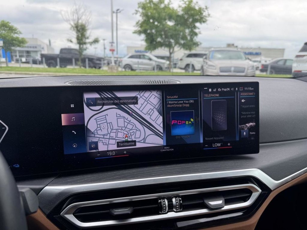 2024 BMW 3 Series 330e xDrive Cuir Toit Ouvrant Bas Kilométrage in Terrebonne, Quebec - 12 - w1024h768px