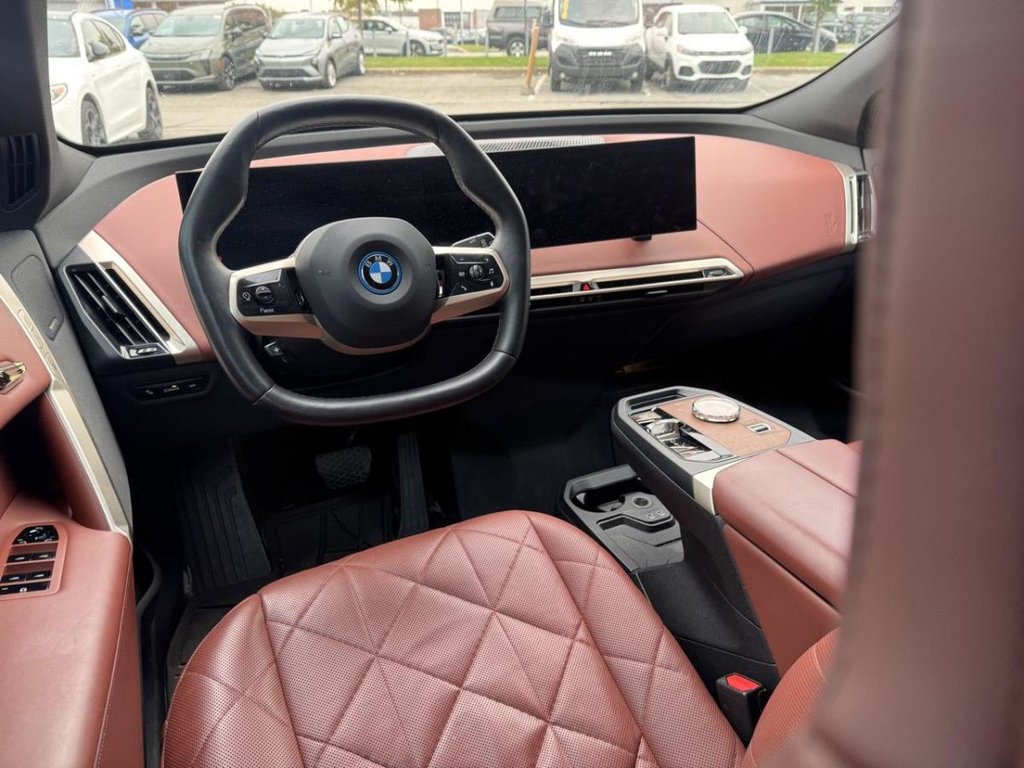 2022 BMW iX xDrive50 Bas Kilométrage AWD in Terrebonne, Quebec - 10 - w1024h768px