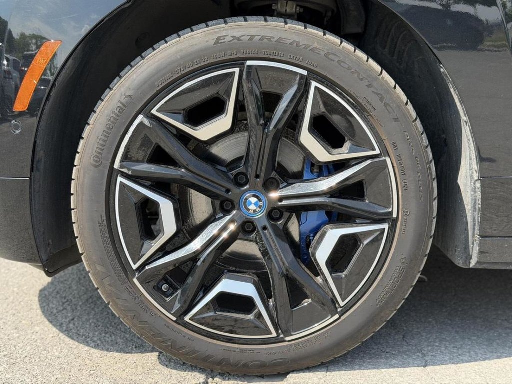 2023 BMW iX xDrive50 Sports Package Premium Essential in Terrebonne, Quebec - 22 - w1024h768px