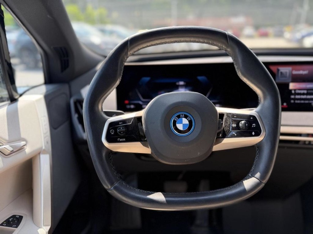 2023 BMW iX xDrive50 Sports Package Premium Essential in Terrebonne, Quebec - 17 - w1024h768px