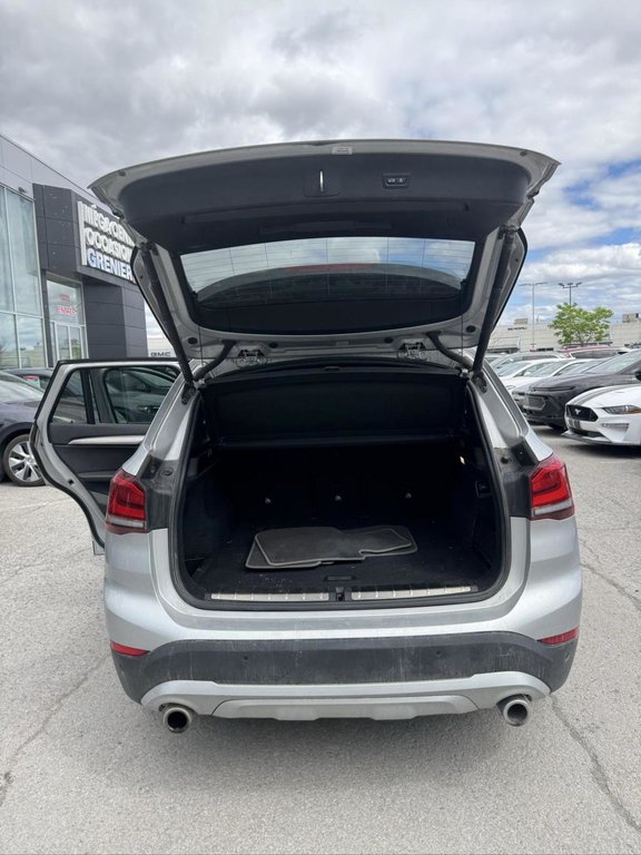 BMW X1 Cuir Toit Panoramique Navigation Bas Kilométrage 2021 à Terrebonne, Québec - 16 - w1024h768px