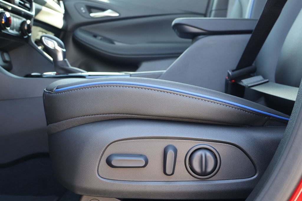 Buick Encore GX Sport Touring 2026 à Terrebonne, Québec - 9 - w1024h768px