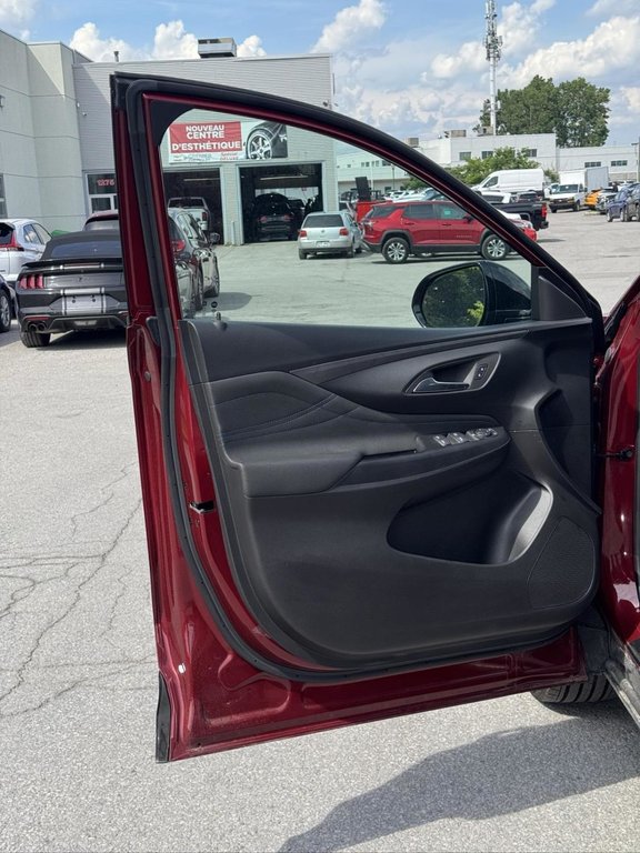 2025 Buick Envista Sport Touring Cuir * 1,829 KM * in Terrebonne, Quebec - 7 - w1024h768px