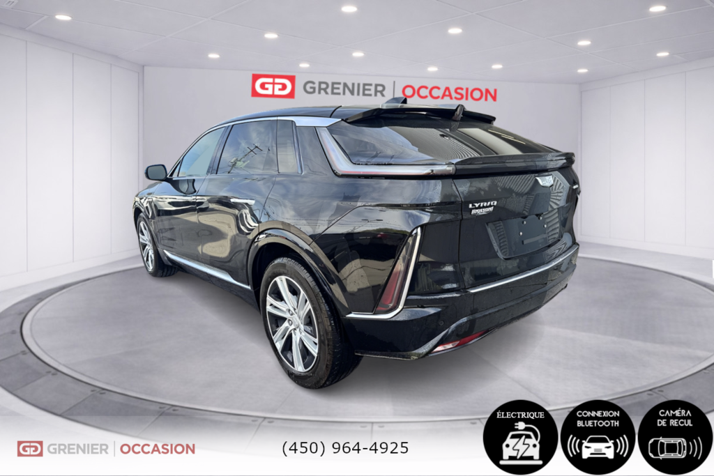 Cadillac LYRIQ Tech AWD Cuir Toit Panoramique Bas Kilométrage 2024 à Terrebonne, Québec - 4 - w1024h768px
