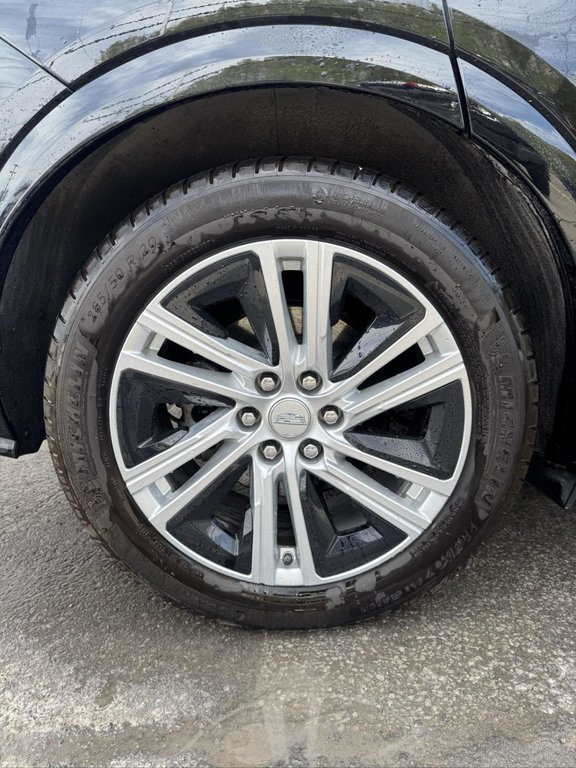 Cadillac LYRIQ Tech AWD Cuir Toit Panoramique Bas Kilométrage 2024 à Terrebonne, Québec - 18 - w1024h768px