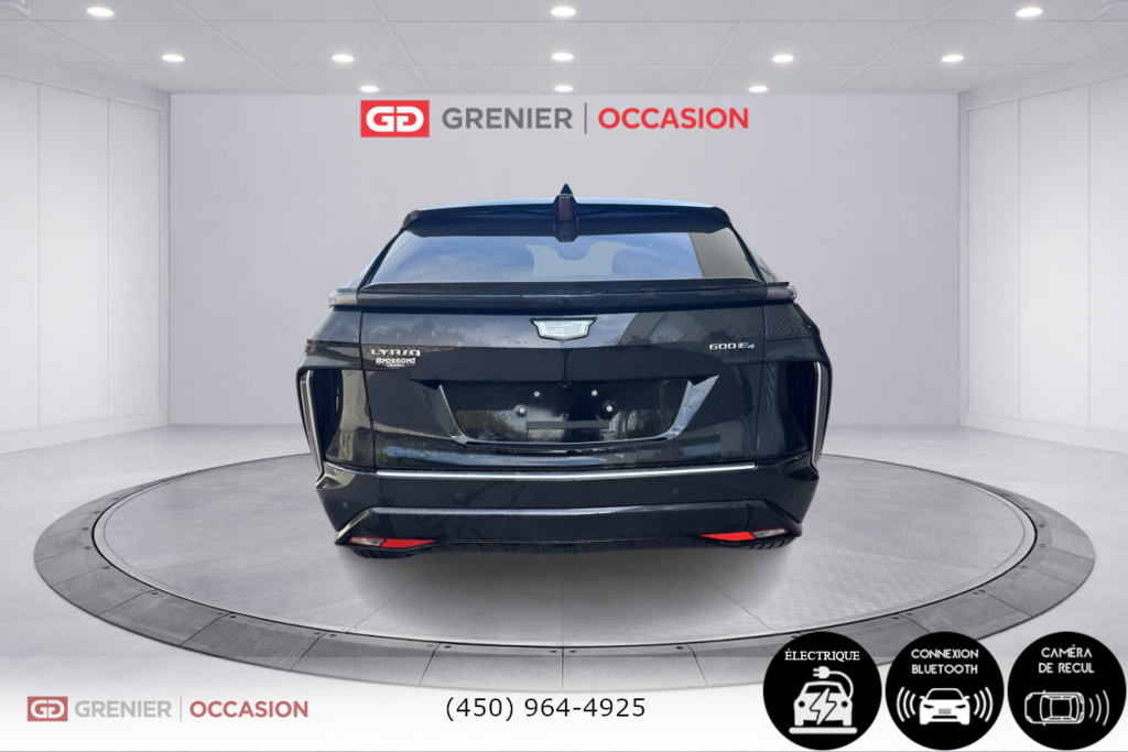Cadillac LYRIQ Tech AWD Cuir Toit Panoramique Bas Kilométrage 2024 à Terrebonne, Québec - 3 - w1024h768px