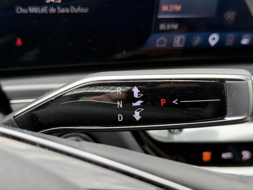 2024 Cadillac LYRIQ Tech AWD Cuir Navigation Bas Kilométrage in Terrebonne, Quebec - 18 - w1024h768px