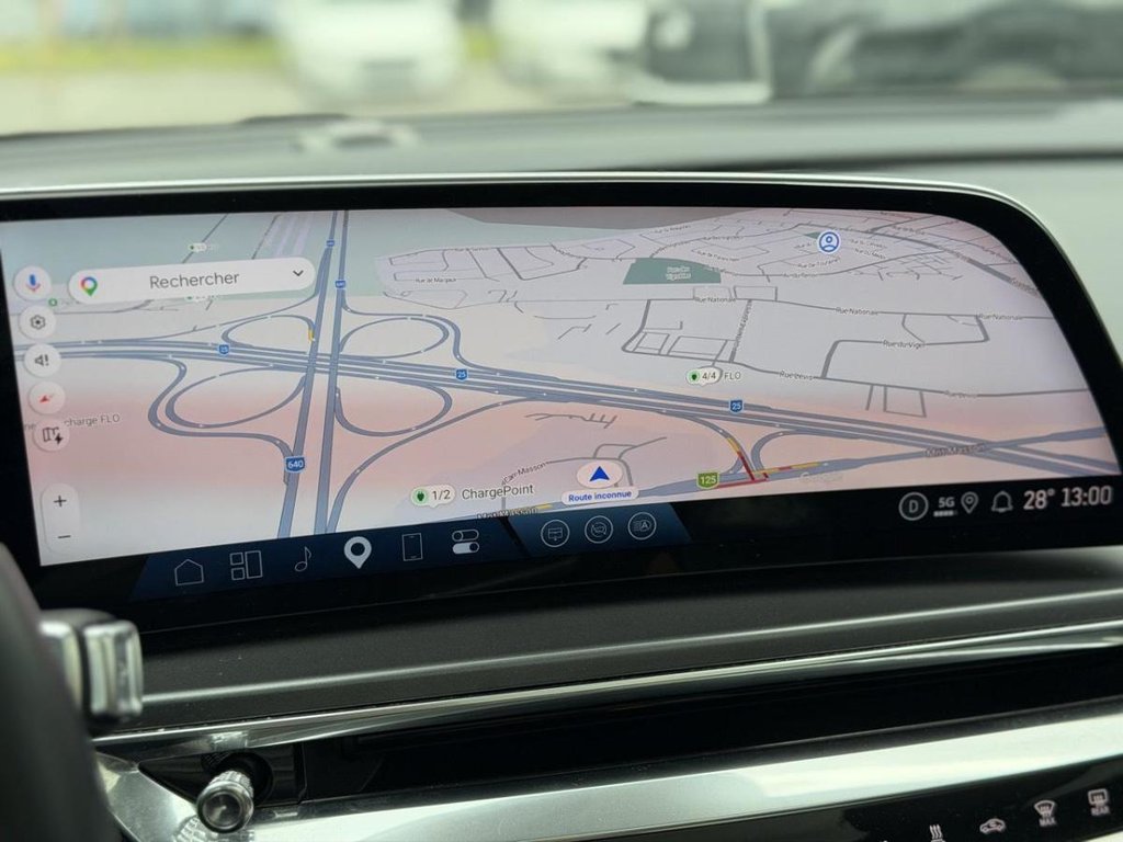 Cadillac LYRIQ Tech AWD Cuir Bas Kilométrage 2024 à Terrebonne, Québec - 14 - w1024h768px