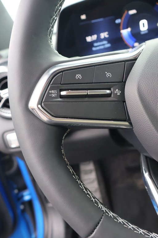 2025 Chevrolet Blazer EV LT in Terrebonne, Quebec - 11 - w1024h768px